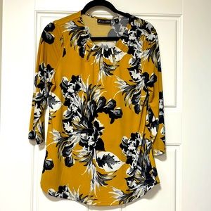 New York and Company mustard black top